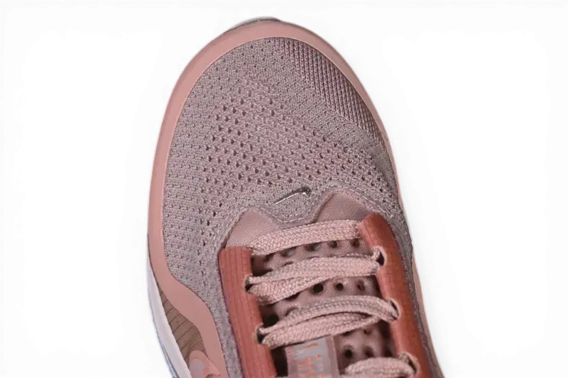 Nike Pegasus Premium Road Running Shoes - Particle Pink / Rose Gold